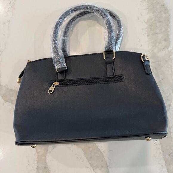 Danbaoly NWOT Black Faux Leather Purse/Handbag Gold Accents Zipper Closure - Picture 3 of 10